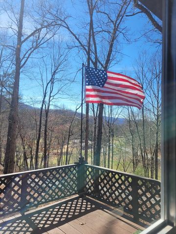 5 Pope Cove Trail, Hayesville, NC 28904