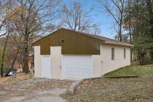 205 Edmondson Ferry Rd, Clarksville, TN 37040