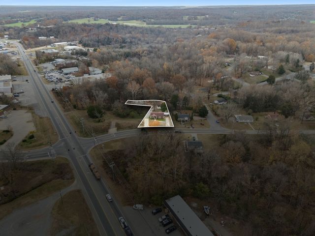 205 Edmondson Ferry Rd, Clarksville, TN 37040