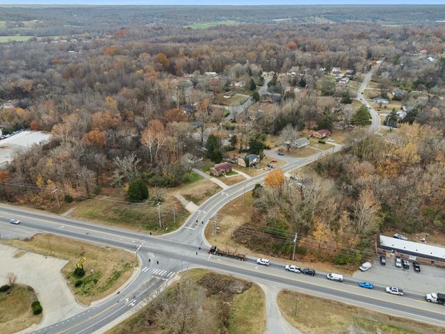 205 Edmondson Ferry Rd, Clarksville, TN 37040