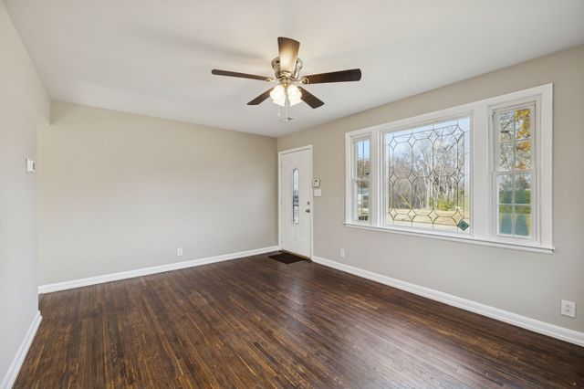 205 Edmondson Ferry Rd, Clarksville, TN 37040