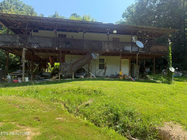 4040 Camp Hollow Rd, Sevierville, TN 37876