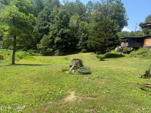 4040 Camp Hollow Rd, Sevierville, TN 37876