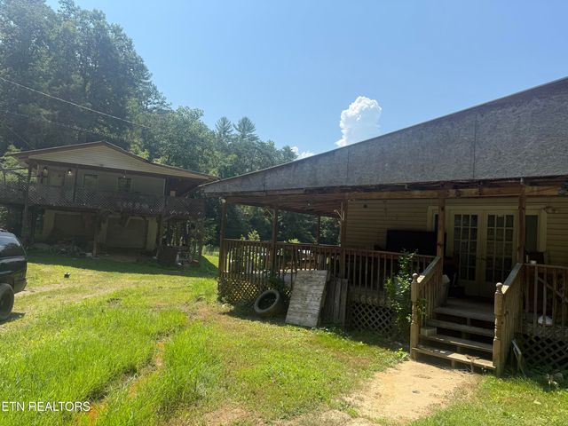 4040 Camp Hollow Rd, Sevierville, TN 37876