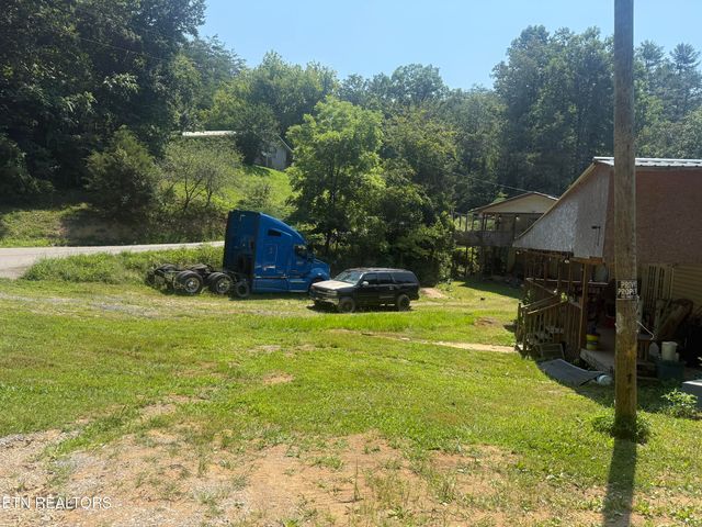 4040 Camp Hollow Rd, Sevierville, TN 37876