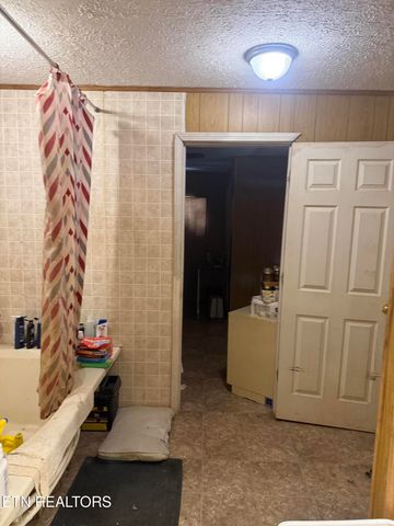 4040 Camp Hollow Rd, Sevierville, TN 37876
