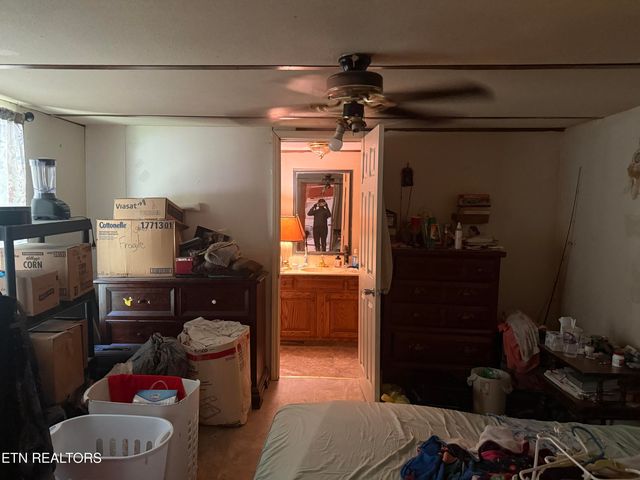 4040 Camp Hollow Rd, Sevierville, TN 37876