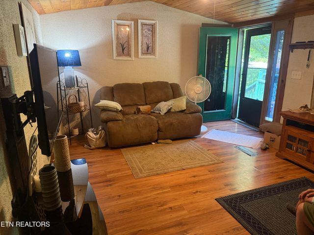 4040 Camp Hollow Rd, Sevierville, TN 37876