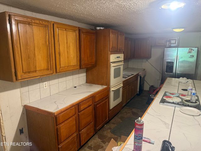 4040 Camp Hollow Rd, Sevierville, TN 37876