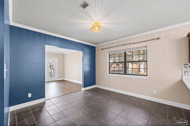 120 Baybridge Dr, Gulf Breeze, FL 32561