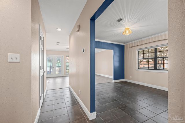 120 Baybridge Dr, Gulf Breeze, FL 32561