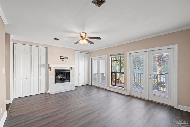 120 Baybridge Dr, Gulf Breeze, FL 32561