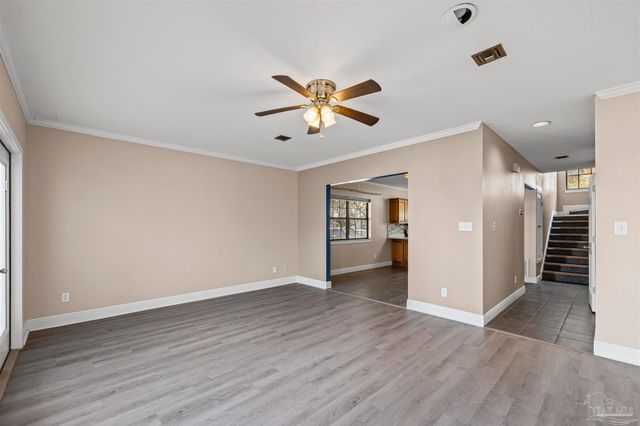 120 Baybridge Dr, Gulf Breeze, FL 32561