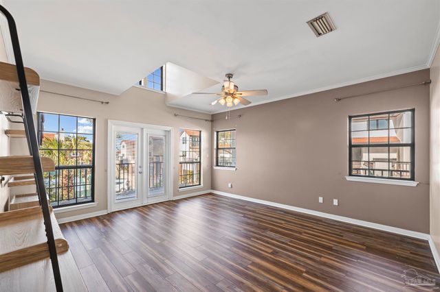 120 Baybridge Dr, Gulf Breeze, FL 32561