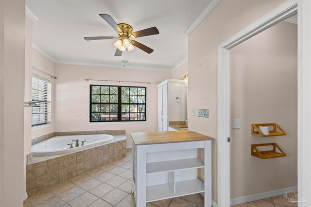 120 Baybridge Dr, Gulf Breeze, FL 32561