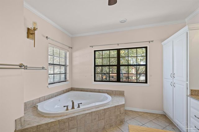 120 Baybridge Dr, Gulf Breeze, FL 32561