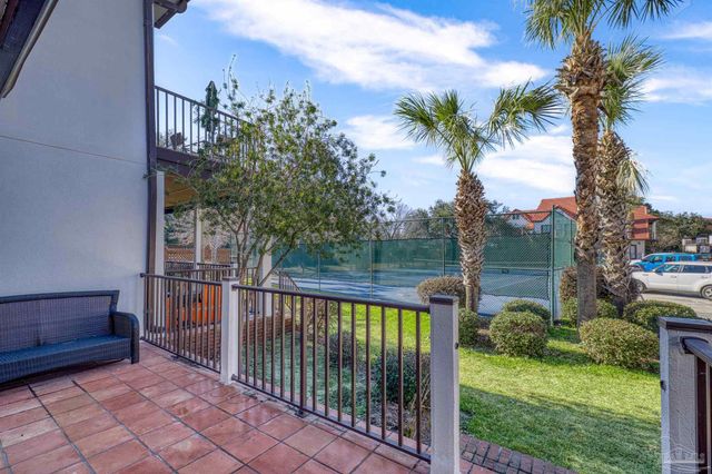 120 Baybridge Dr, Gulf Breeze, FL 32561