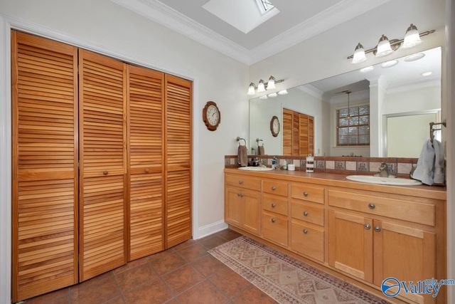 70 Cardinal Drive, Guntersville, AL 35976