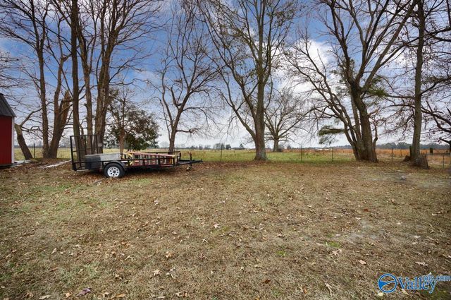 70 Cardinal Drive, Guntersville, AL 35976