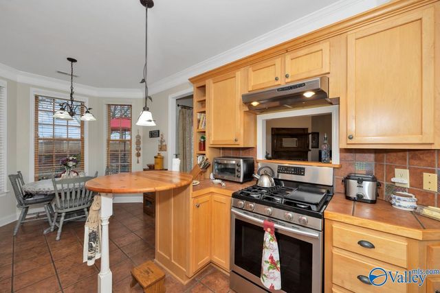 70 Cardinal Drive, Guntersville, AL 35976