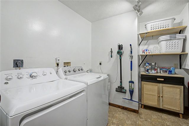 5763 Troy Frederick Road, Tipp City, OH 45371