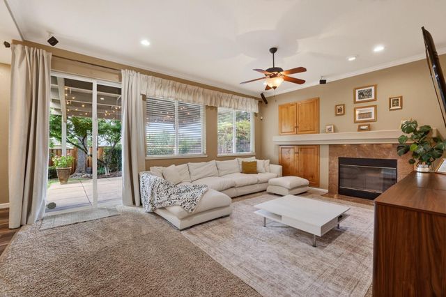 2836 Hillcrest Rd, Rocklin, CA 95765