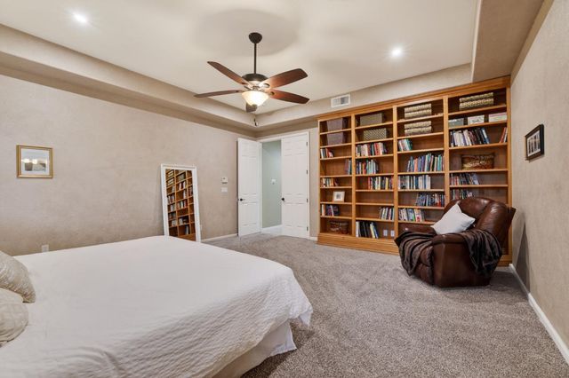 2836 Hillcrest Rd, Rocklin, CA 95765