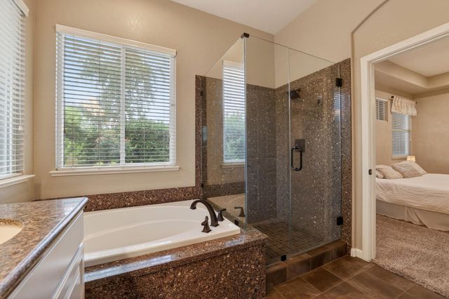 2836 Hillcrest Rd, Rocklin, CA 95765