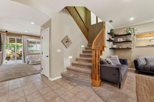 2836 Hillcrest Rd, Rocklin, CA 95765
