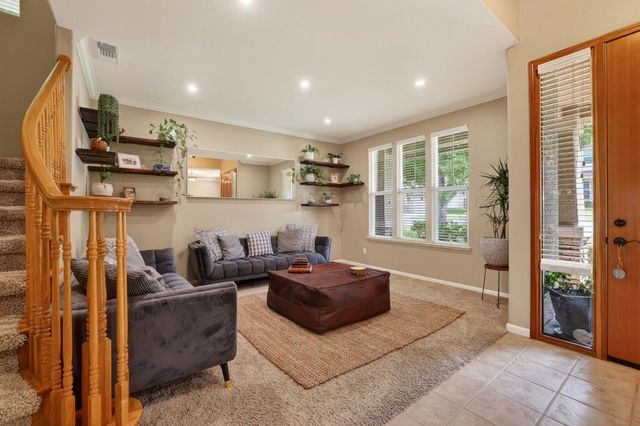 2836 Hillcrest Rd, Rocklin, CA 95765