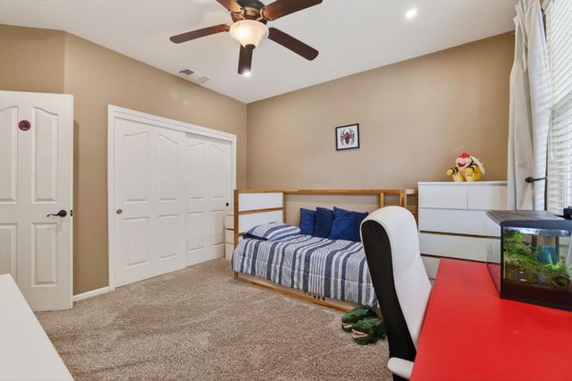 2836 Hillcrest Rd, Rocklin, CA 95765