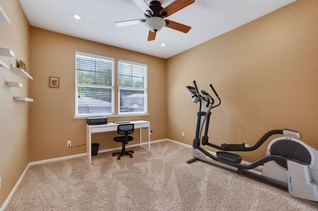 2836 Hillcrest Rd, Rocklin, CA 95765