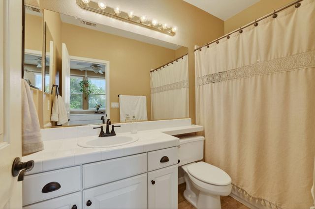 2836 Hillcrest Rd, Rocklin, CA 95765