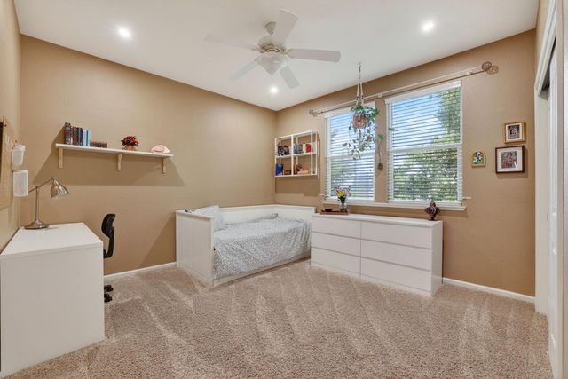 2836 Hillcrest Rd, Rocklin, CA 95765