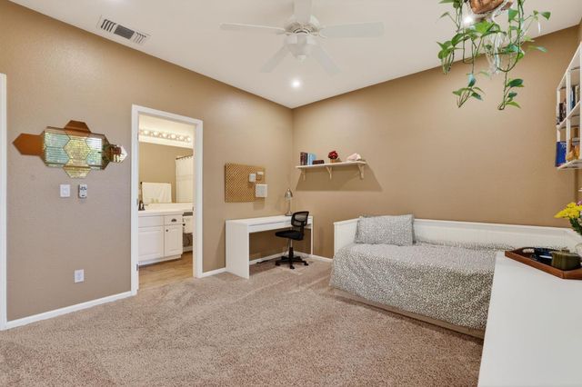2836 Hillcrest Rd, Rocklin, CA 95765