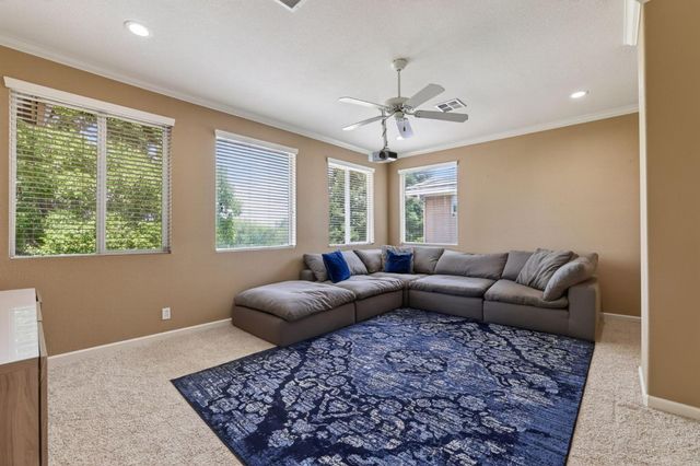 2836 Hillcrest Rd, Rocklin, CA 95765