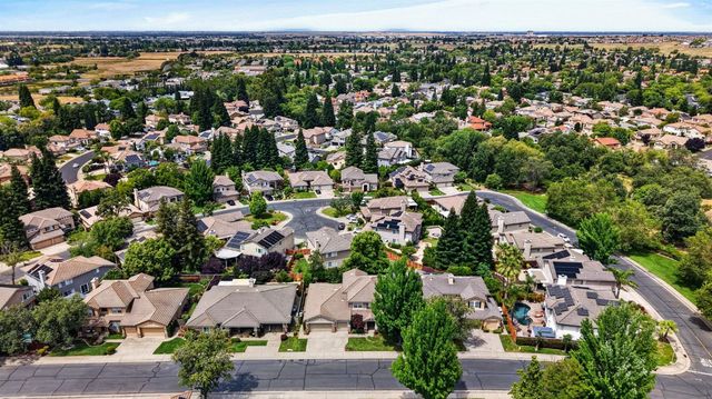 2836 Hillcrest Rd, Rocklin, CA 95765