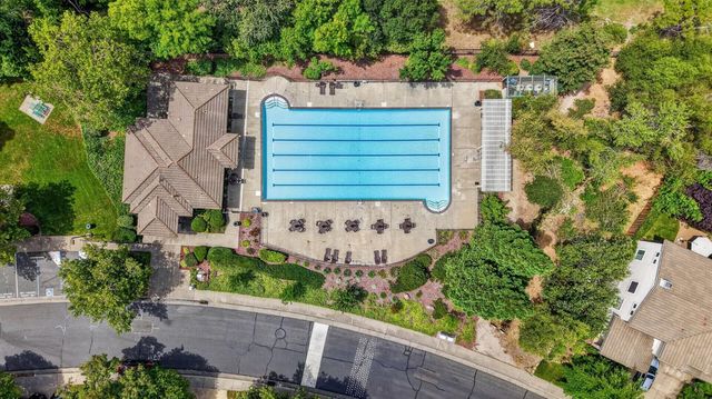 2836 Hillcrest Rd, Rocklin, CA 95765