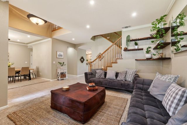2836 Hillcrest Rd, Rocklin, CA 95765