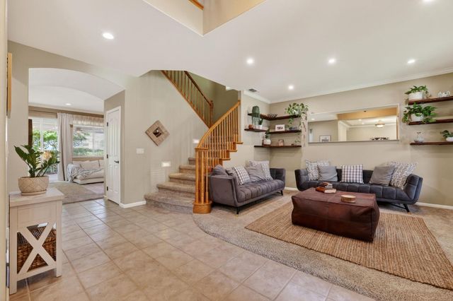 2836 Hillcrest Rd, Rocklin, CA 95765