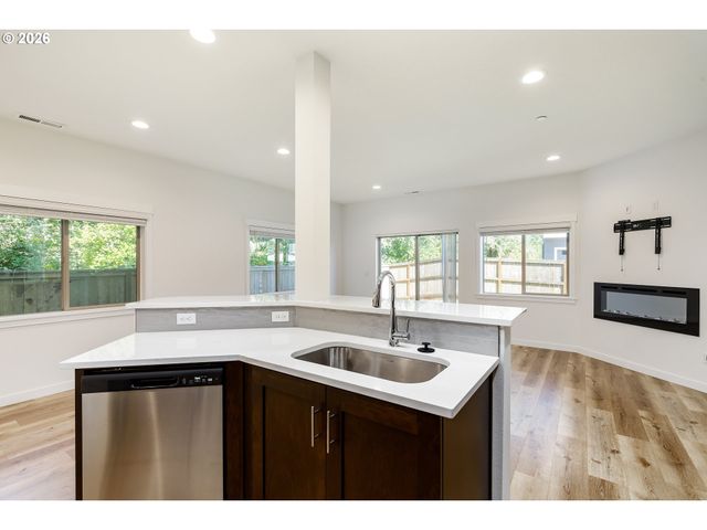 16737 Se REBSTOCK PARK Ln, Happy Valley, OR 97086