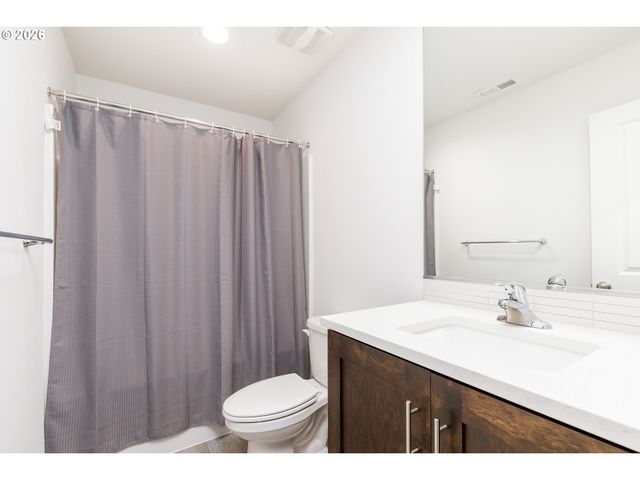 16737 Se REBSTOCK PARK Ln, Happy Valley, OR 97086
