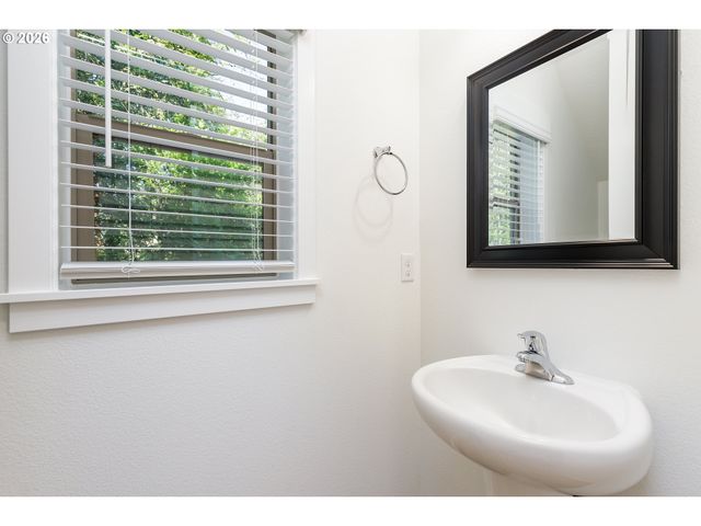 16737 Se REBSTOCK PARK Ln, Happy Valley, OR 97086