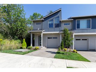 16737 Se REBSTOCK PARK Ln, Happy Valley, OR 97086