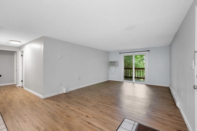 144 Thissell Avenue 6, Dracut, MA 01826