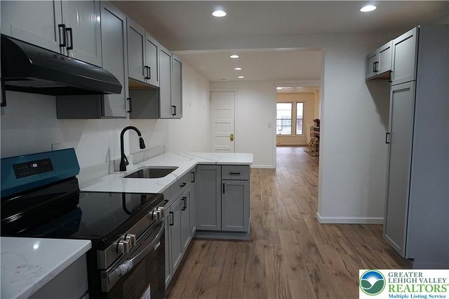 128 South west, Allentown City, PA 18102