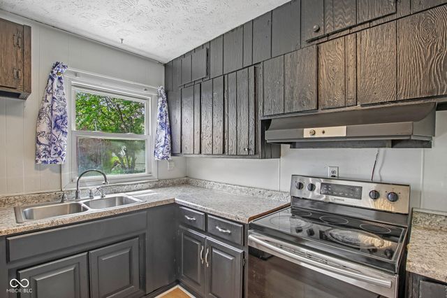 8319 Wysong Drive, Indianapolis, IN 46219