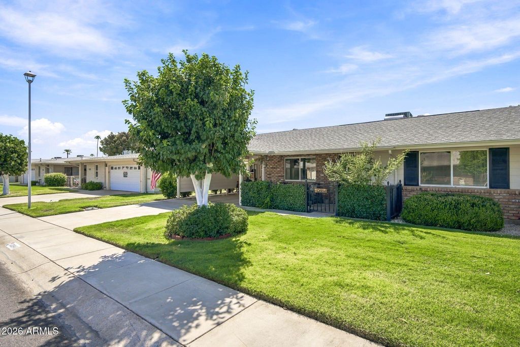 10841 W HATCHER Road, Sun City, AZ 85351 — photo 2