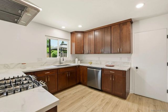 9312 Burning Tree, Santee, CA 92071