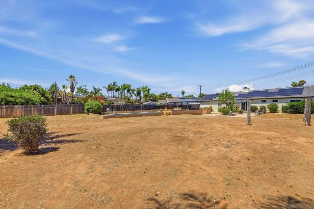 9312 Burning Tree, Santee, CA 92071